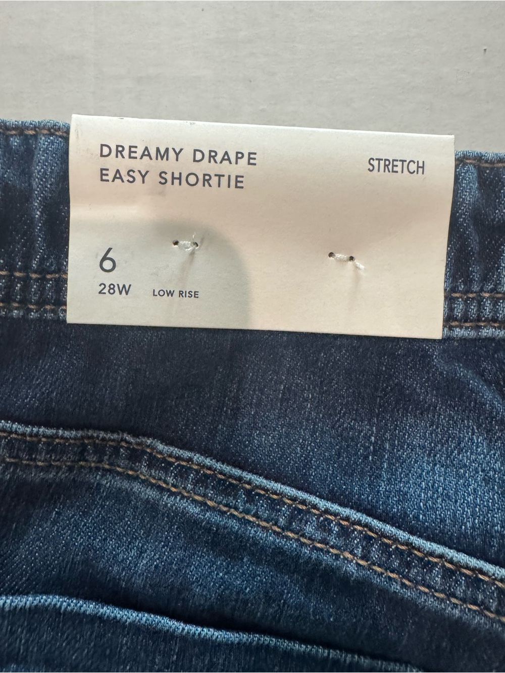 American Eagle Dark Wash Denim Rolled-Hem Shorts Sz6 NWT - Picture 5 of 9